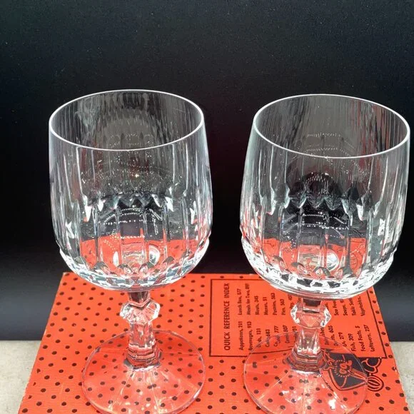 Schott Zwiesel Crystal Tango Wine Glasses 6 3/4” Vertical Cuts Set of 2 Germany - Picture 8 of 9